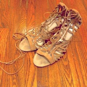 Dolce Vita Tan Suede Heels ~ Size 9.5
